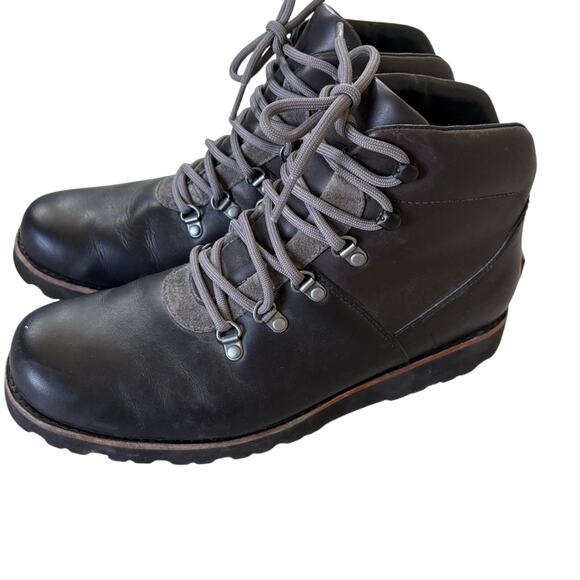 UGG Hafstein Men\'s boots size 10